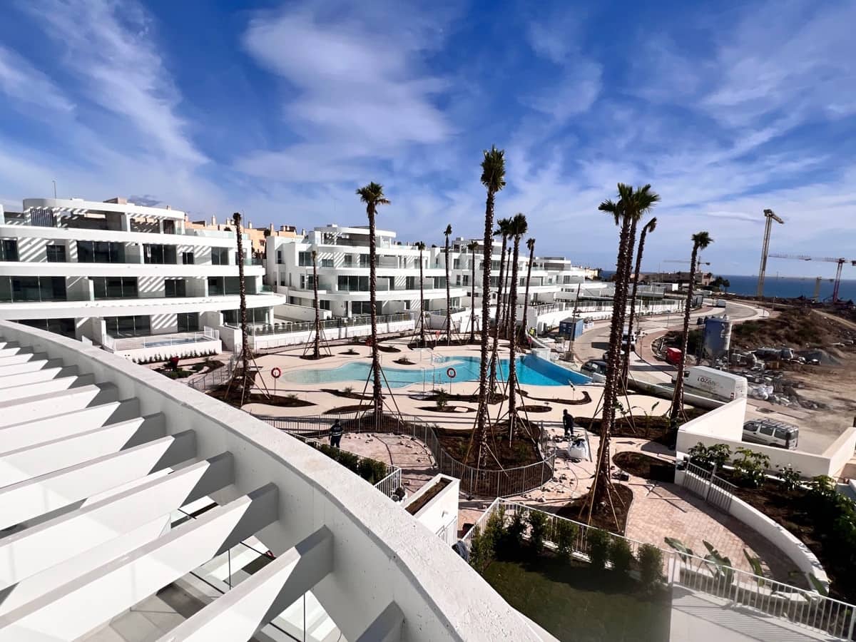 3 sypialnia Apartament na sprzedaż w La Cala de Mijas z basenem garażem - 990 000 € (Ref: 10017738)