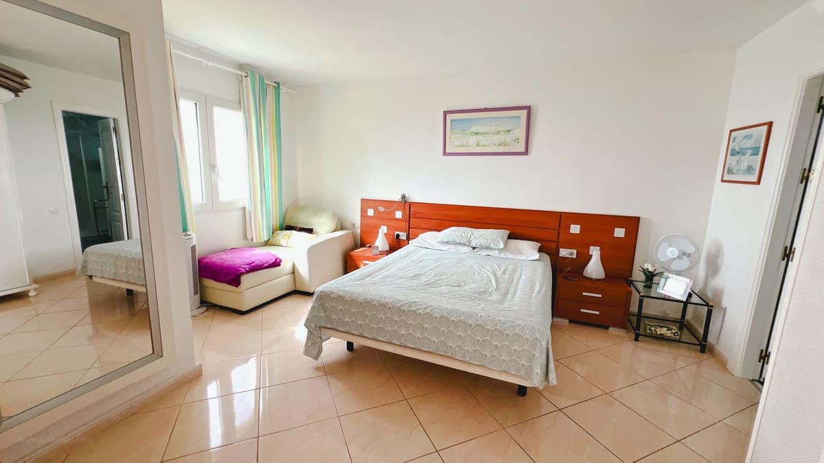 2 Zimmer Apartment zu verkaufen in La Cala de Mijas mit Pool - 500.000 € (Ref: 10024384)