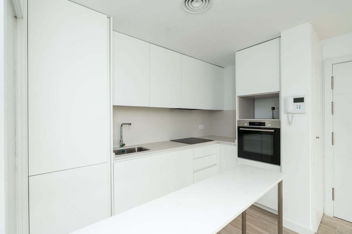 2 sypialnia Apartament na sprzedaż w La Cala de Mijas z basenem garażem - 495 000 € (Ref: 10024386)