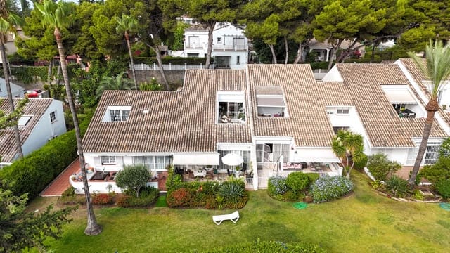 3 chambre Penthouse à vendre à Nueva Andalucia, Marbella avec piscine - 695 000 € (Ref: 10025968)