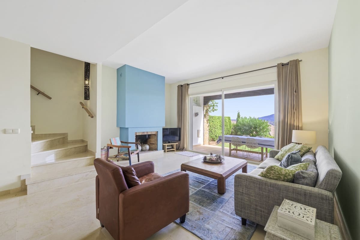 3 soveværelse Byhus til salg i La Cala Golf med swimmingpool garage - € 529.000 (Ref: 10025972)
