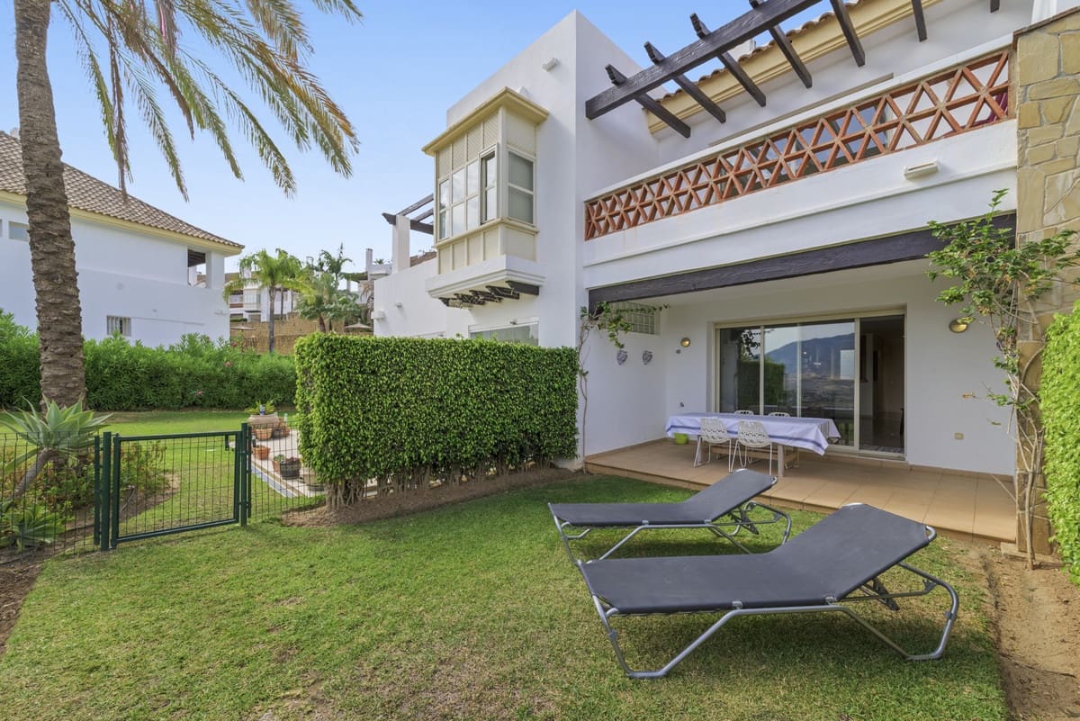 3 soveværelse Byhus til salg i La Cala Golf med swimmingpool garage - € 529.000 (Ref: 10025972)