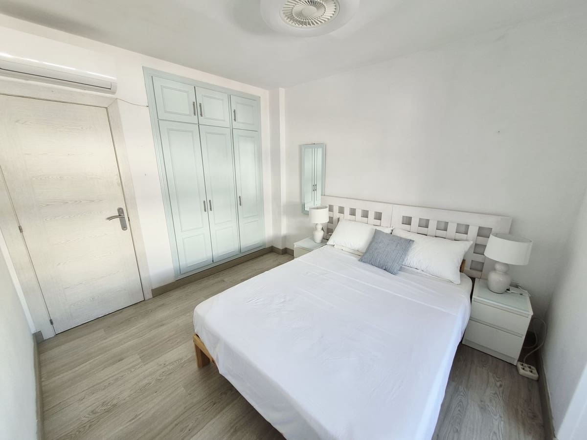 3 sypialnia Dom na sprzedaż w La Cala de Mijas z basenem garażem - 699 000 € (Ref: 10025982)