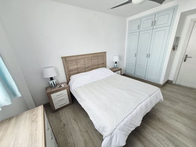 3 sypialnia Dom na sprzedaż w La Cala de Mijas, Mijas z basenem garażem - 699 000 € (Ref: 10025982)