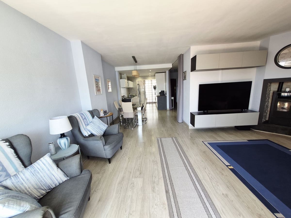 3 sypialnia Dom na sprzedaż w La Cala de Mijas z basenem garażem - 699 000 € (Ref: 10025982)