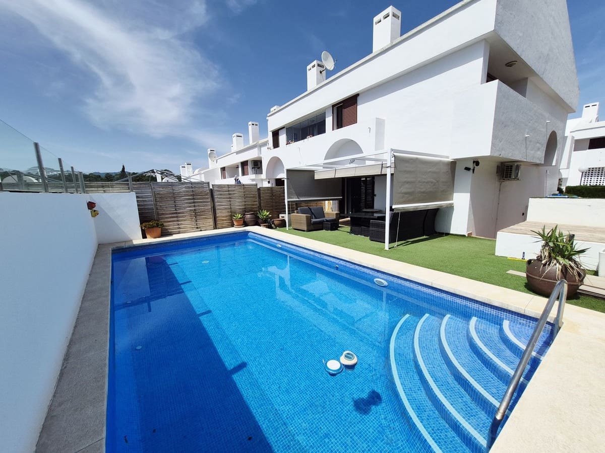 3 sypialnia Dom na sprzedaż w La Cala de Mijas z basenem garażem - 699 000 € (Ref: 10025982)