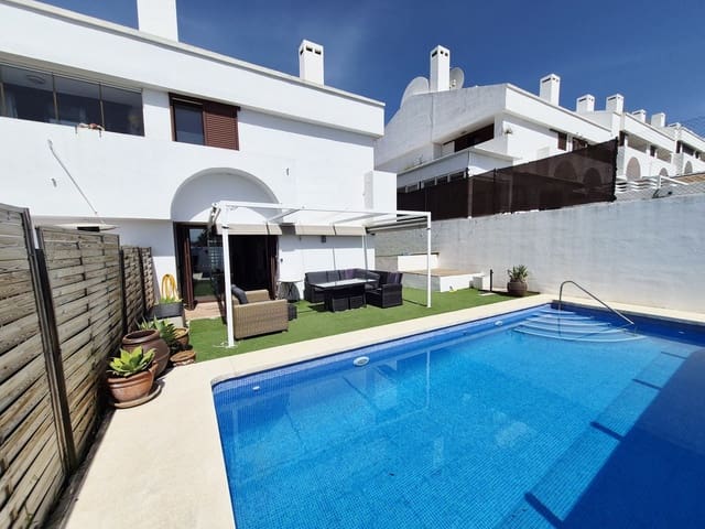 3 sypialnia Dom na sprzedaż w La Cala de Mijas, Mijas z basenem garażem - 699 000 € (Ref: 10025982)