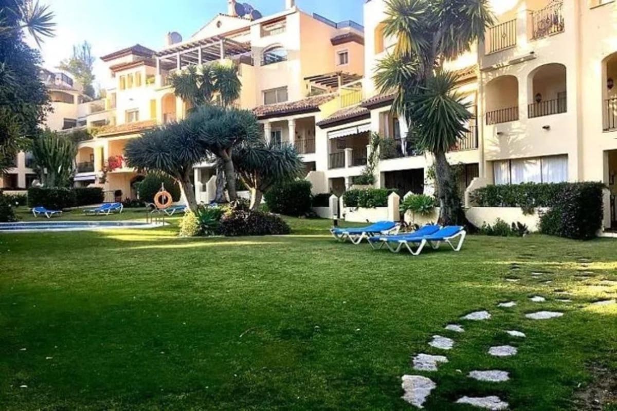 2 sovrum Lägenhet till salu i Guadalmina med pool garage - 450 000 € (Ref: 10028940)