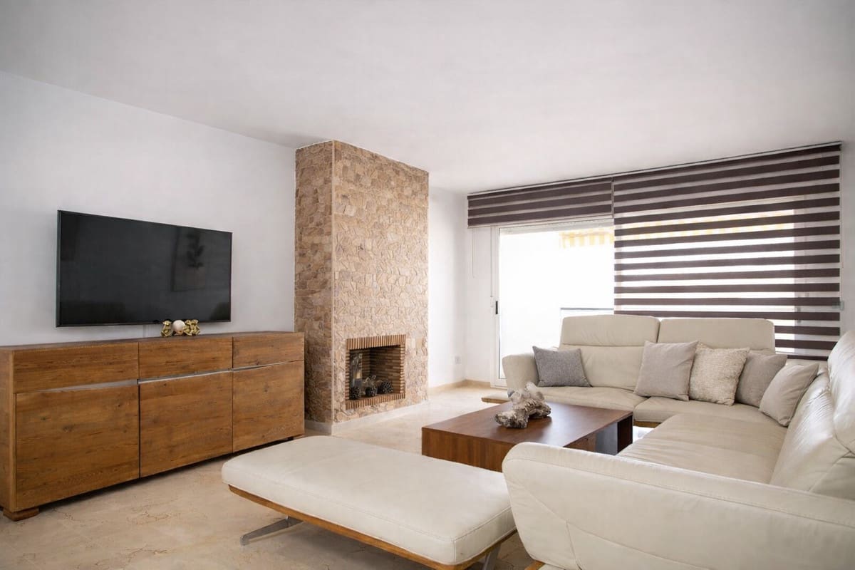2 bedroom Apartment for sale in Guadalmina with pool garage - € 450,000 (Ref: 10028944)