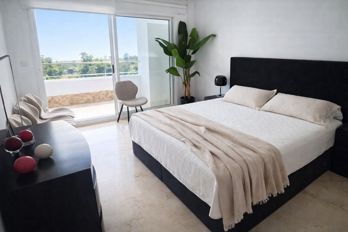 2 bedroom Apartment for sale in Guadalmina with pool garage - € 450,000 (Ref: 10028944)