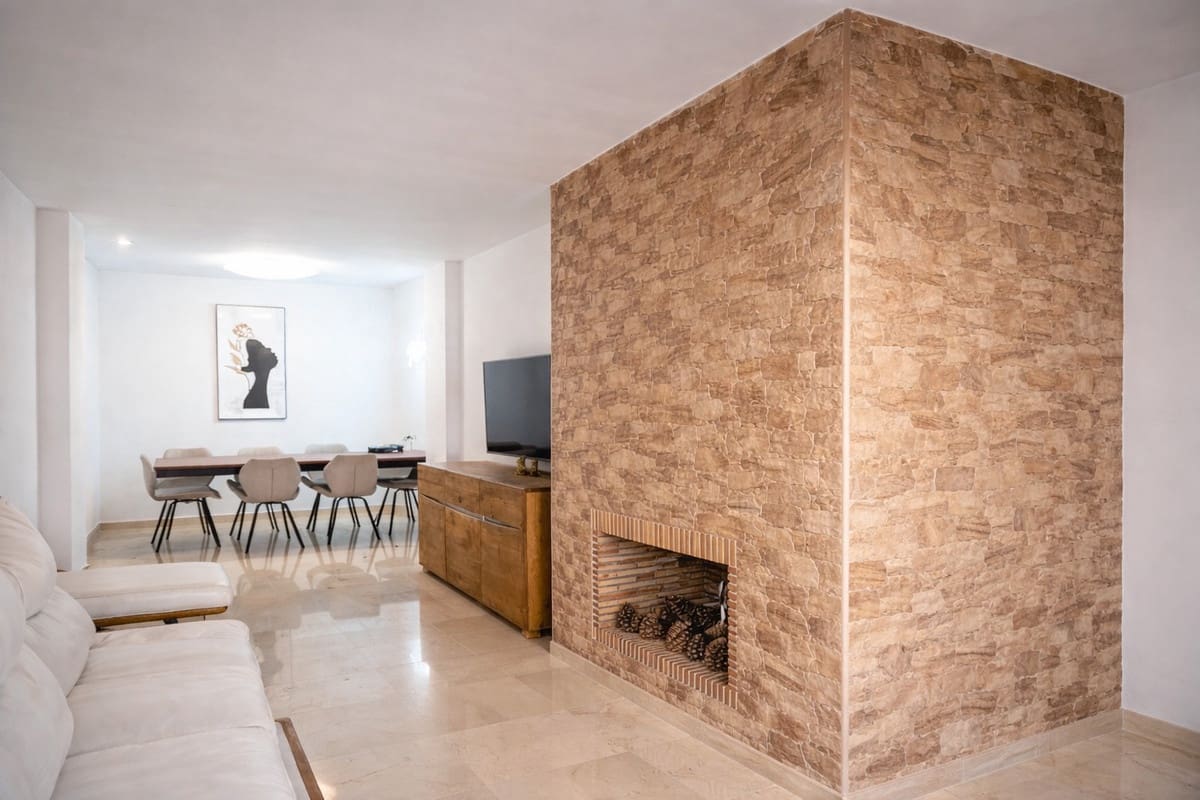 2 bedroom Apartment for sale in Guadalmina with pool garage - € 450,000 (Ref: 10028944)