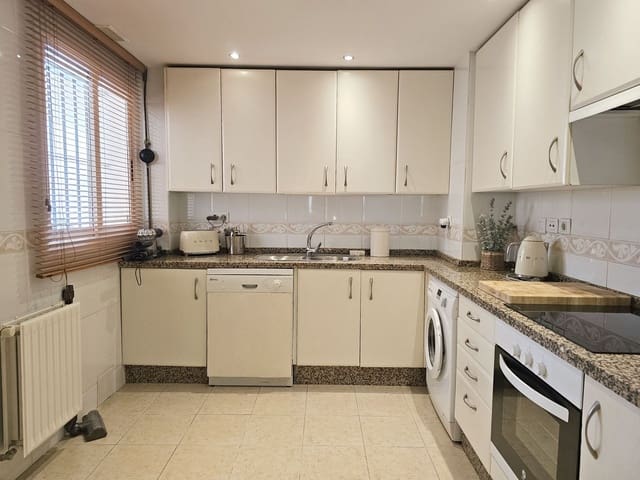 3 sypialnia Apartament na sprzedaż w Guadalmina Alta, Marbella z basenem garażem - 520 000 € (Ref: 10028946)