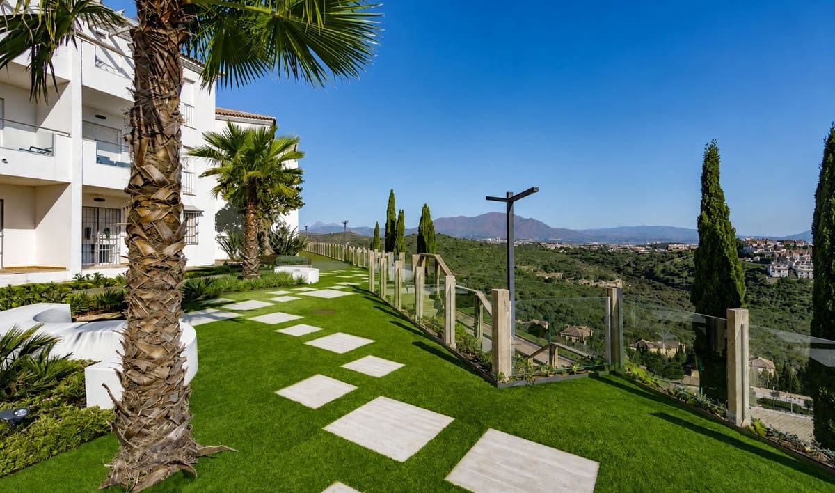 3 bedroom Apartment for sale in Manilva with pool - € 385,000 (Ref: 10029501)