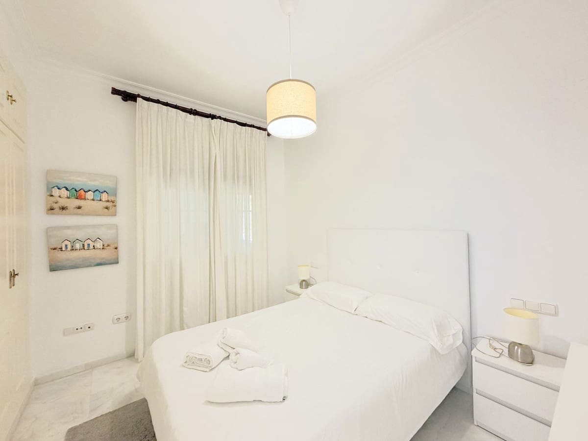 3 Zimmer Penthouse zu verkaufen in La Duquesa / Puerto de la Duquesa mit Pool Garage - 550.000 € (Ref: 10029555)