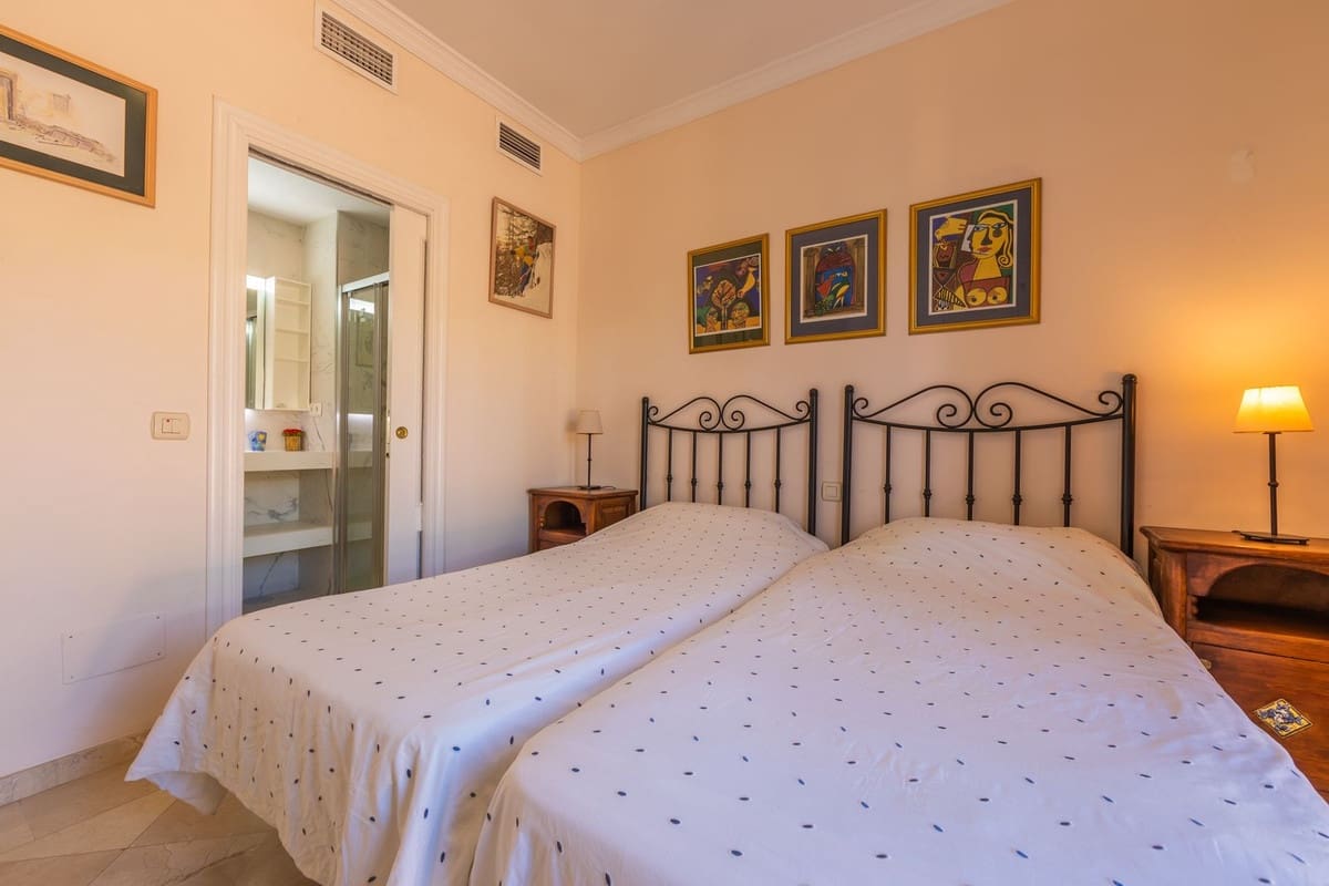 2 quarto Apartamento para venda em Casares com piscina garagem - 650 000 € (Ref: 10029558)