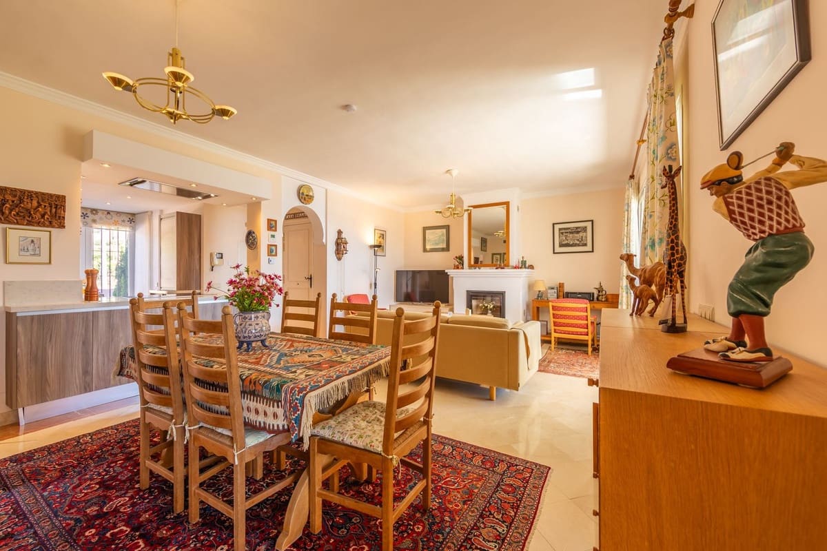 2 quarto Apartamento para venda em Casares com piscina garagem - 650 000 € (Ref: 10029558)