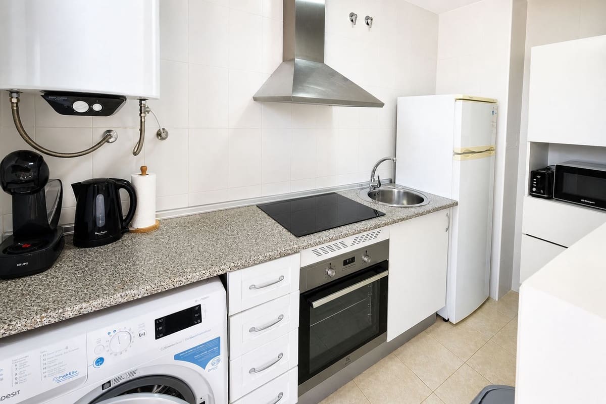 2 chambre Penthouse à vendre à La Duquesa / Puerto de la Duquesa avec piscine garage - 260 000 € (Ref: 10029670)