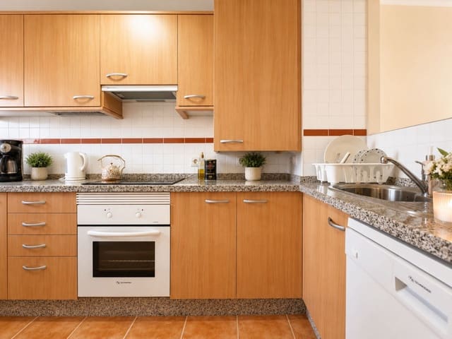 2 chambre Appartement à vendre à Manilva avec piscine garage - 295 000 € (Ref: 10029673)