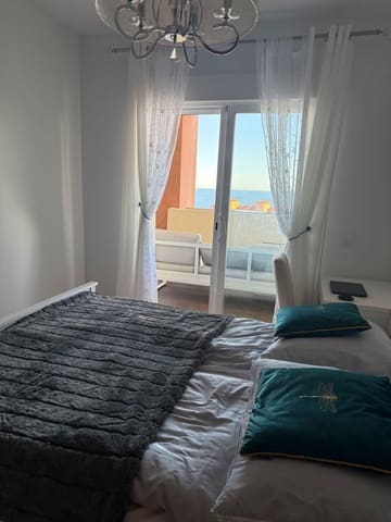2 quarto Apartamento para venda em La Duquesa / Puerto de la Duquesa, Manilva com piscina garagem - 375 000 € (Ref: 10029680)