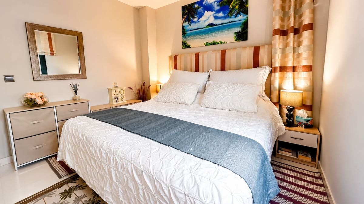 Apartamento de 2 habitaciones en Casares en venta con piscina garaje - 420.000 € (Ref: 10029722)