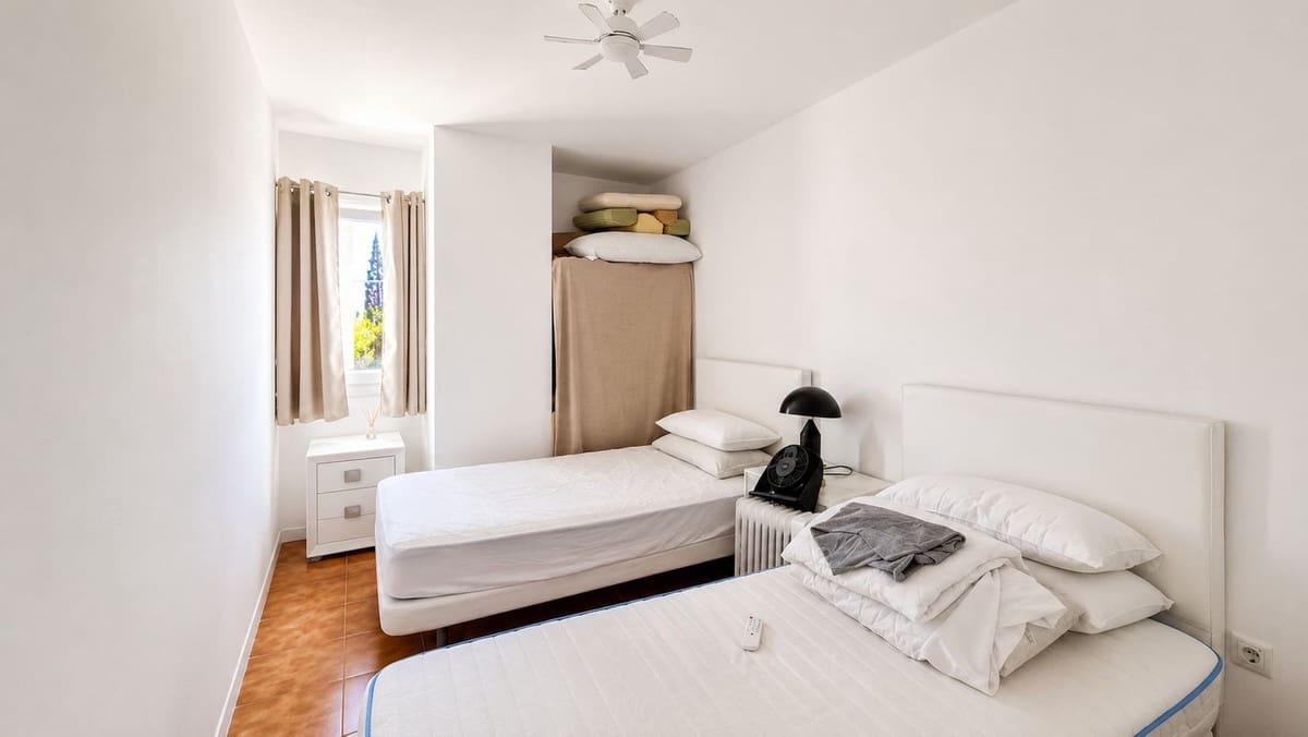 3 makuuhuone Omakotitalo myytävänä paikassa Casares mukana uima-altaan - 430 000 € (Ref: 10030191)