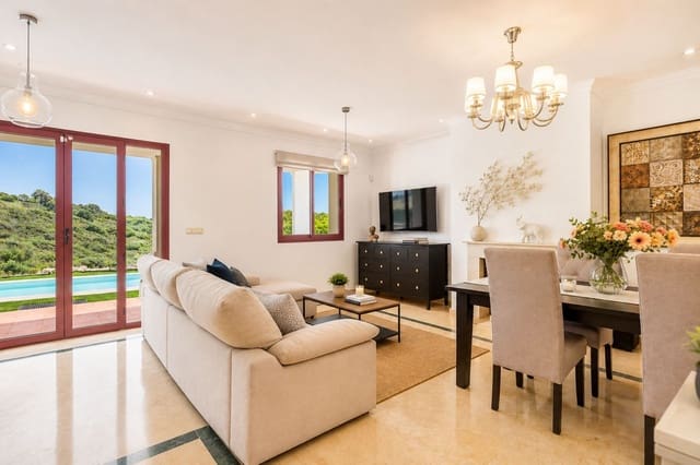 3 sypialnia Dom na sprzedaż w Doña Julia Golf, Casares z basenem garażem - 525 000 € (Ref: 10030193)