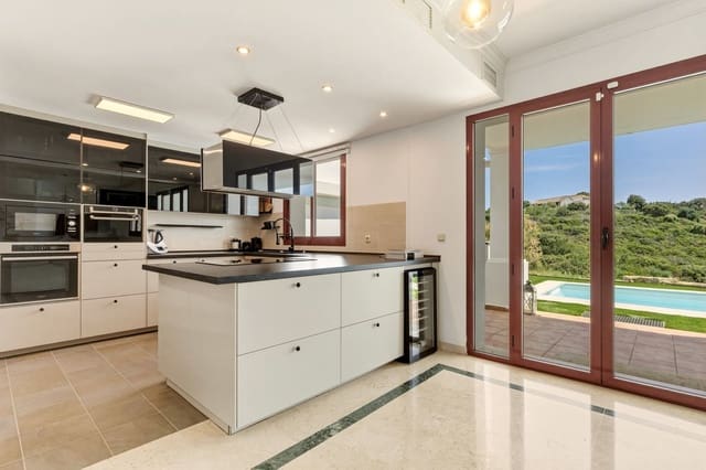 3 sypialnia Dom na sprzedaż w Doña Julia Golf, Casares z basenem garażem - 525 000 € (Ref: 10030193)