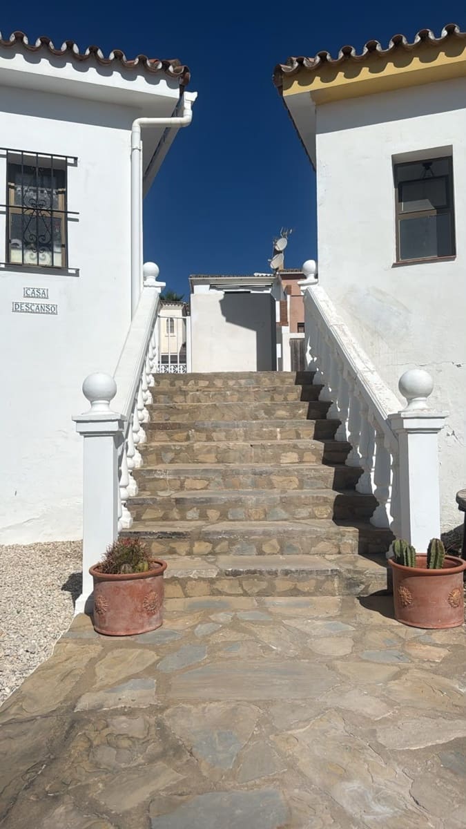 3 bedroom Townhouse for sale in Manilva with pool garage - € 580,000 (Ref: 10030194)