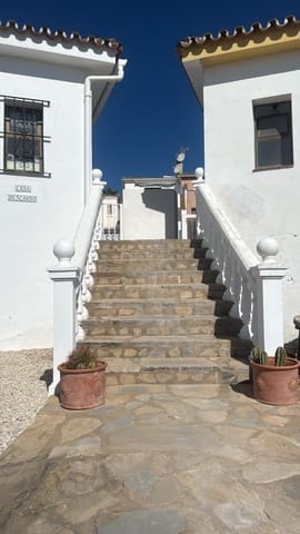 3 bedroom Townhouse for sale in Manilva with pool garage - € 580,000 (Ref: 10030194)
