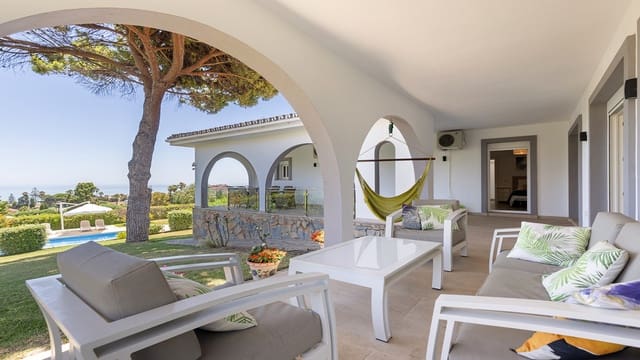 4 camera da letto Villa in vendita in Manilva con piscina garage - 1.100.000 € (Rif: 10030195)