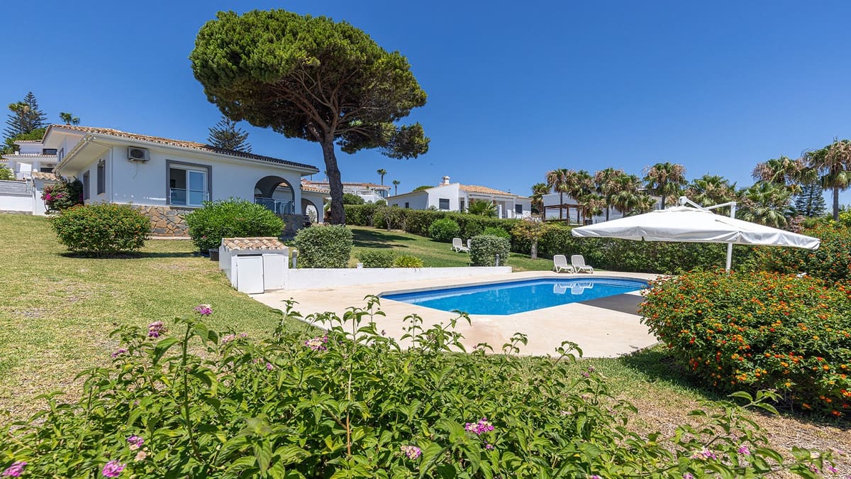 4 camera da letto Villa in vendita in Manilva con piscina garage - 1.100.000 € (Rif: 10030195)
