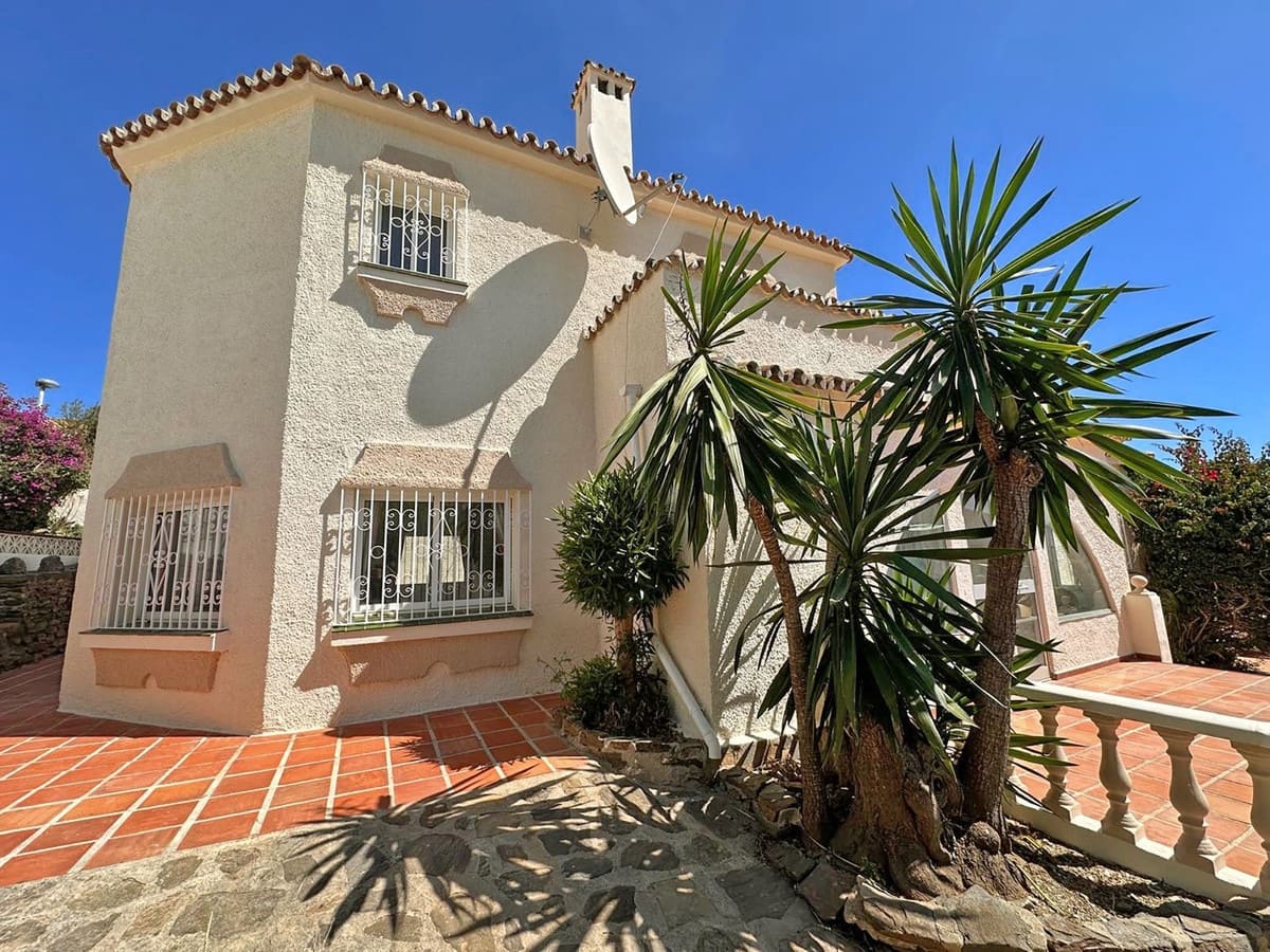 4 camera da letto Villa in vendita in Mijas Costa con piscina garage - 650.000 € (Rif: 10030197)