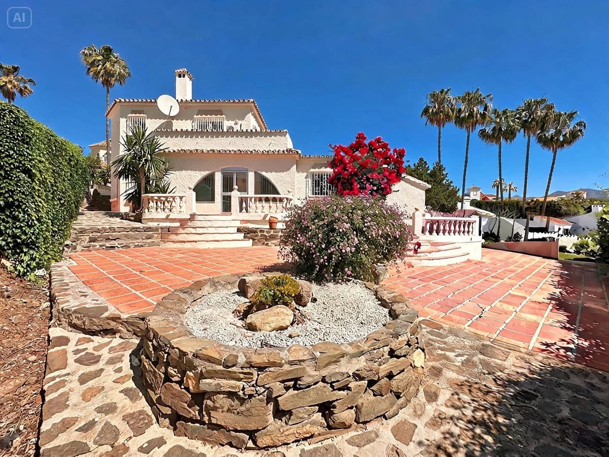 4 camera da letto Villa in vendita in Mijas Costa con piscina garage - 650.000 € (Rif: 10030197)
