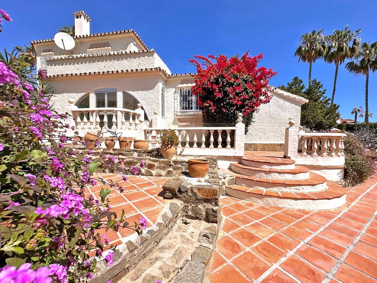 4 camera da letto Villa in vendita in Mijas Costa con piscina garage - 650.000 € (Rif: 10030197)