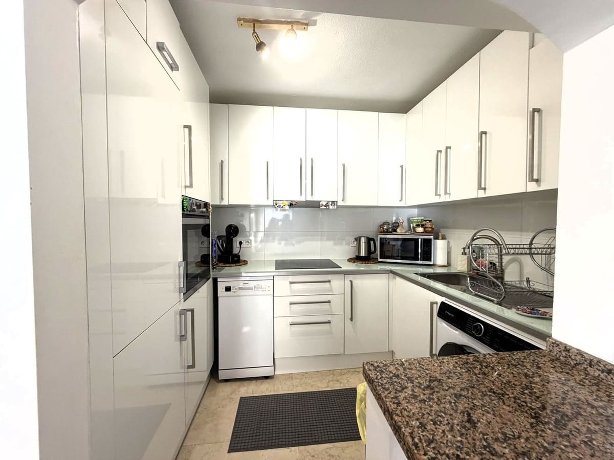2 sypialnia Apartament na sprzedaż w El Paraiso z basenem - 445 000 € (Ref: 10030502)
