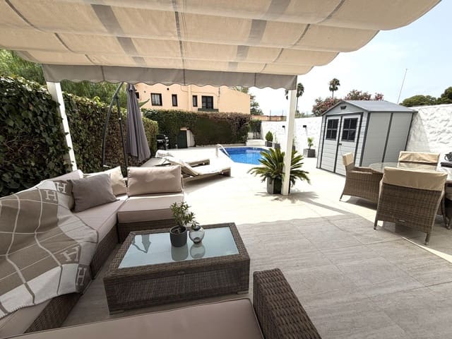 2 bedroom Apartment for sale in El Paraiso, Estepona with pool - € 445,000 (Ref: 10030502)