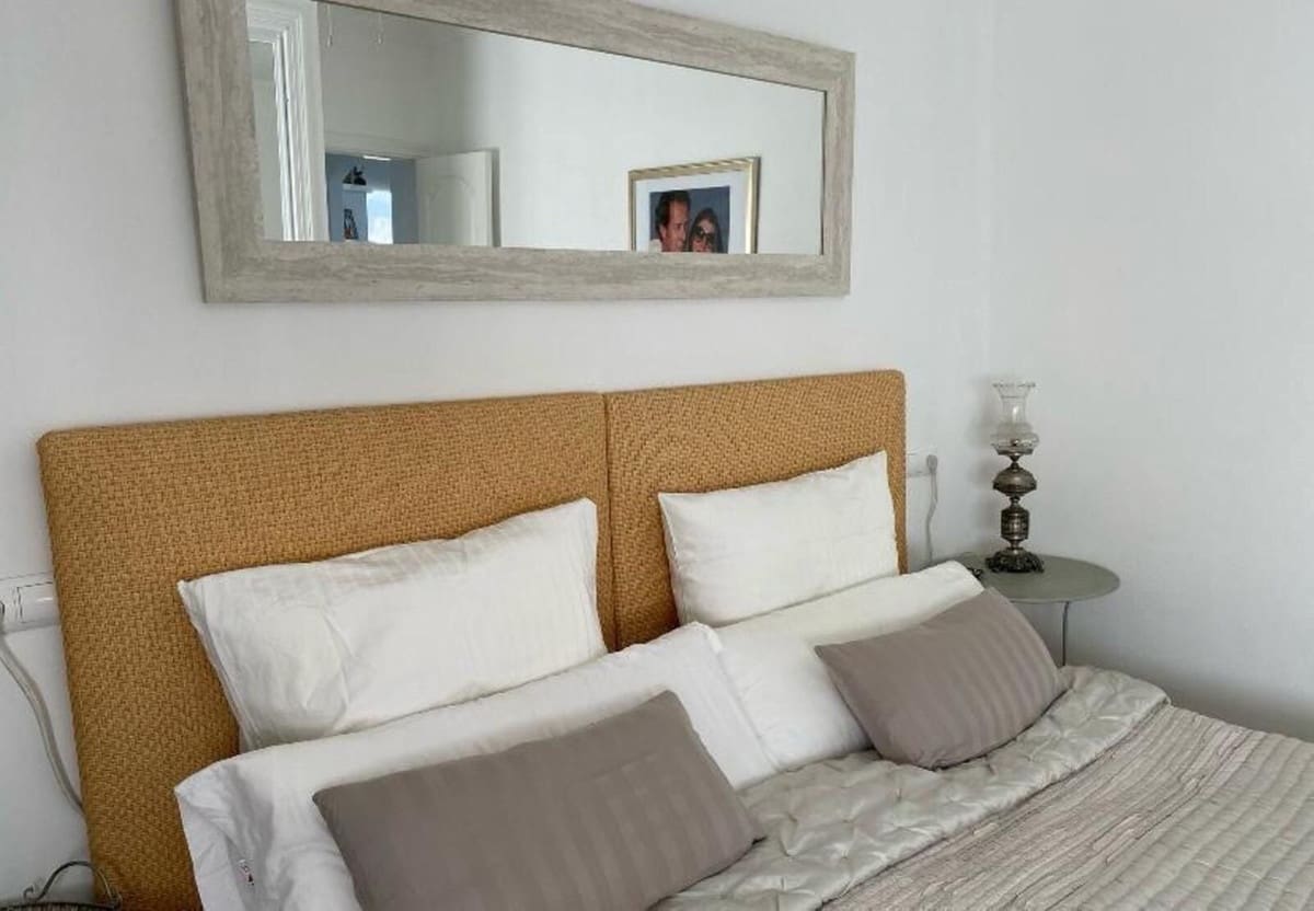 2 quarto Penthouse para venda em Estepona com piscina - 450 000 € (Ref: 10030508)
