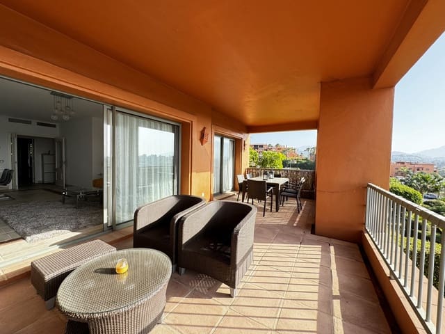 2 sovrum Lägenhet till salu i Estepona med pool garage - 545 000 € (Ref: 10030530)