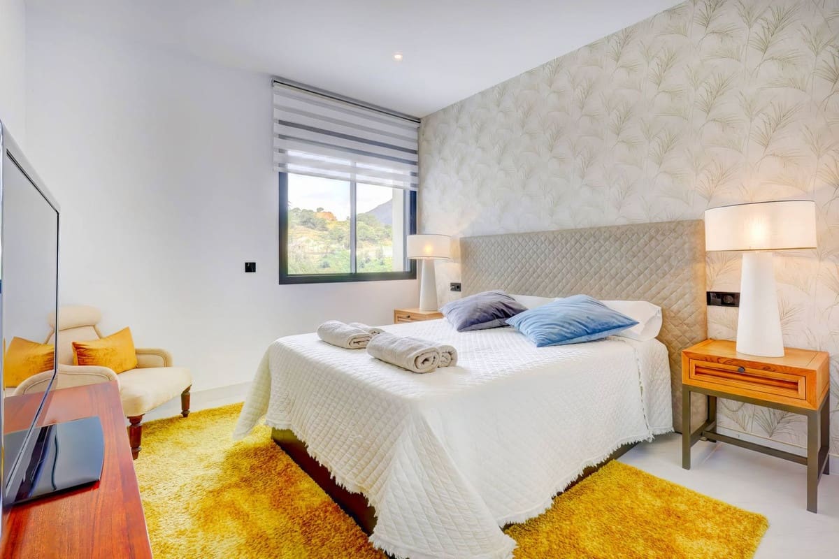 2 sovrum Lägenhet till salu i Estepona med pool garage - 565 000 € (Ref: 10031580)
