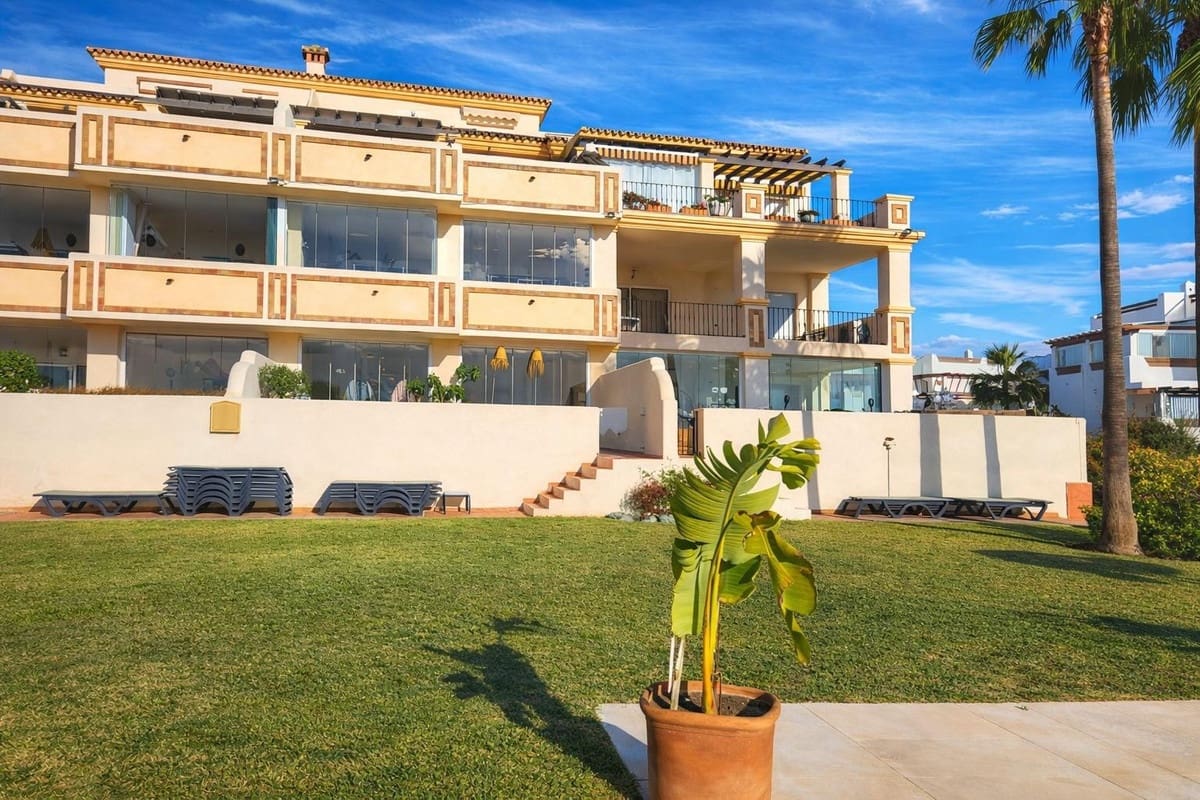 2 bedroom Apartment for sale in New Golden Mile with pool garage - € 630,000 (Ref: 10031633)