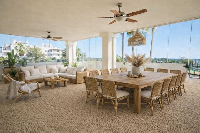 2 bedroom Apartment for sale in Selwo, Estepona with pool garage - € 630,000 (Ref: 10031633)