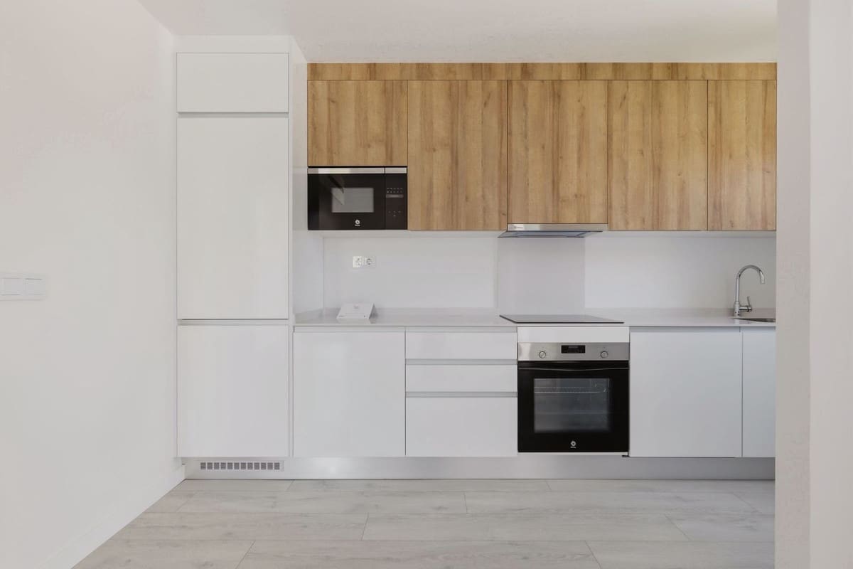 3 chambre Appartement à vendre à Estepona avec piscine garage - 650 000 € (Ref: 10031637)