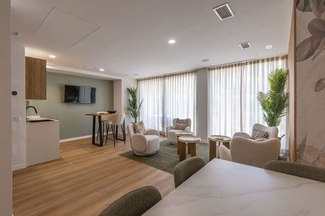 3 chambre Appartement à vendre à Estepona avec piscine garage - 650 000 € (Ref: 10031637)