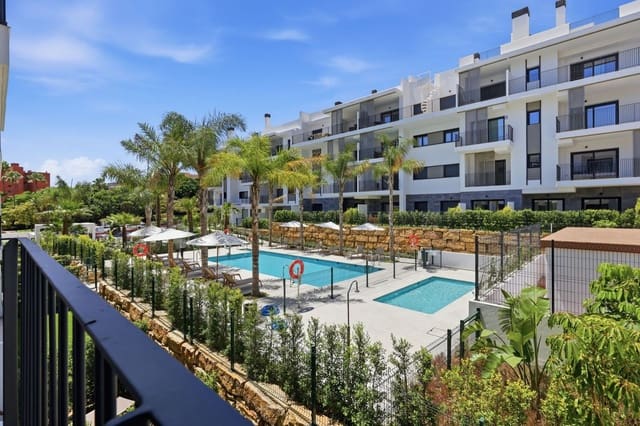 3 chambre Appartement à vendre à Estepona avec piscine garage - 650 000 € (Ref: 10031637)