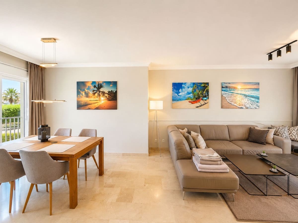 3 quarto Penthouse para venda em Estepona com piscina - 749 000 € (Ref: 10031638)