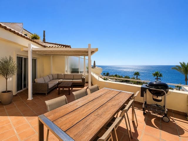 3 quarto Penthouse para venda em Estepona com piscina - 749 000 € (Ref: 10031638)