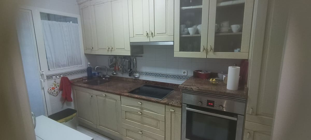 3 bedroom Apartment for sale in Estepona with pool - € 830,000 (Ref: 10031639)