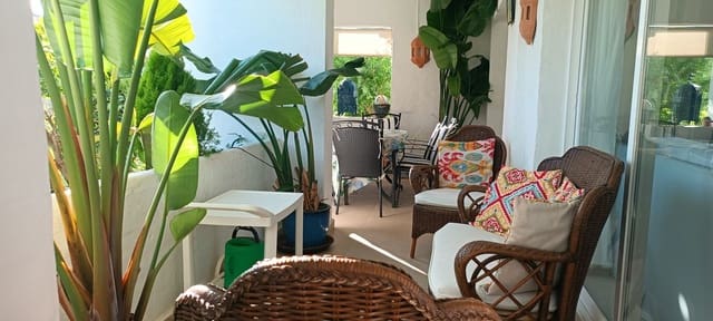 3 bedroom Apartment for sale in Estepona with pool - € 830,000 (Ref: 10031639)