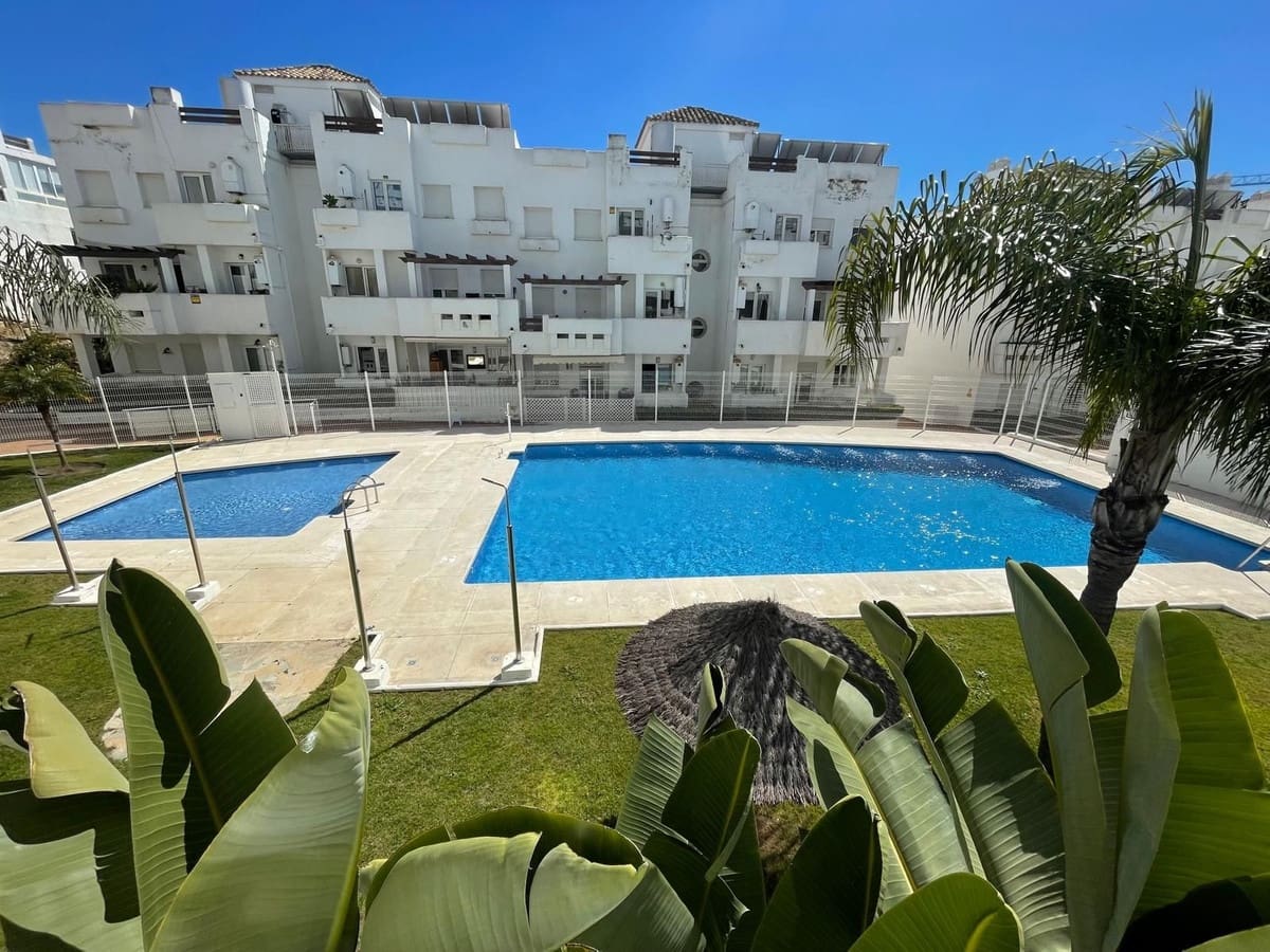 2 Zimmer Penthouse zu verkaufen in Estepona mit Pool Garage - 299.000 € (Ref: 10031642)