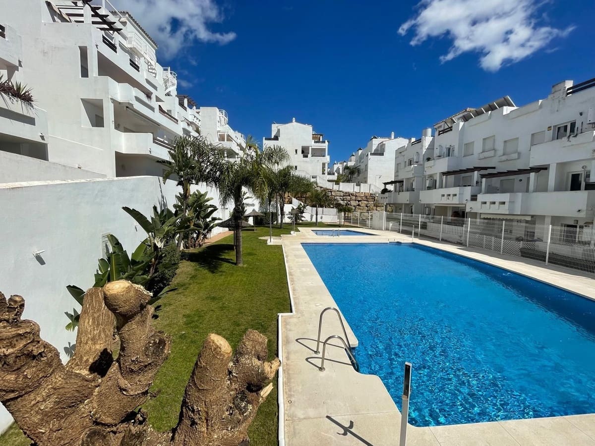 2 Zimmer Penthouse zu verkaufen in Estepona mit Pool Garage - 299.000 € (Ref: 10031642)